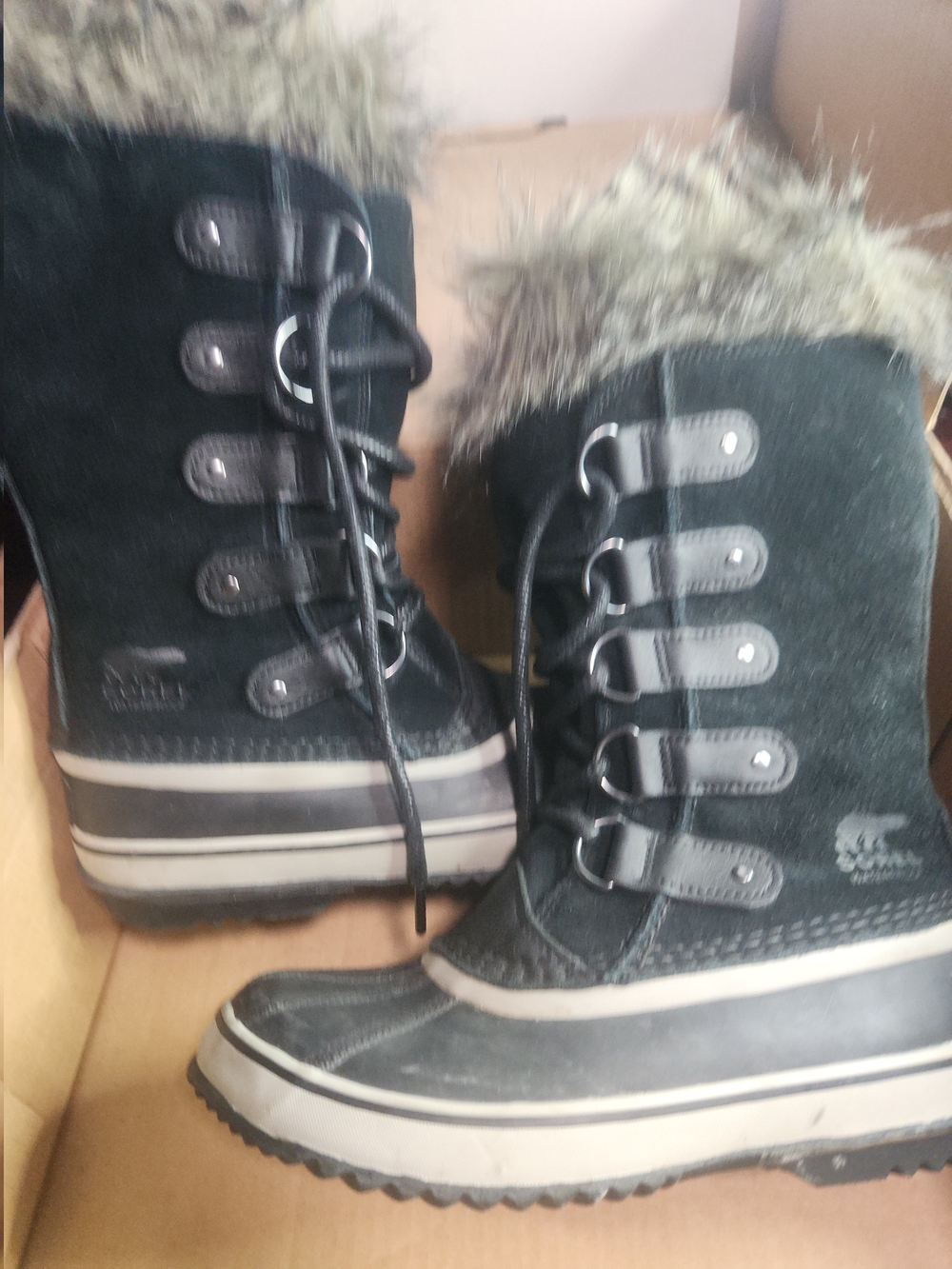 Sorel Black Winter Lace-Up Boots with Faux Fur Trim